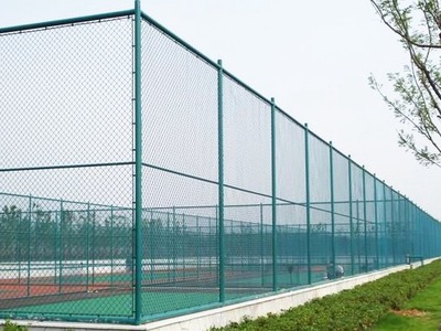 球场围网灯光升级与儿童组合滑梯的社区共享空间设计