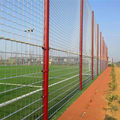 咸阳操场围网与儿童组合滑梯 安全娱乐双保障